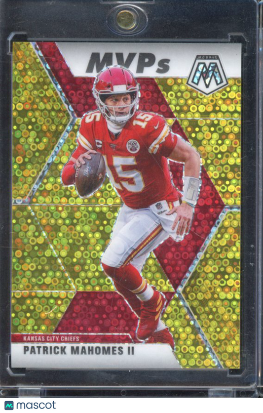 2020 Mosaic Patrick Mahomes MVPs Gold Disco No Huddle /10