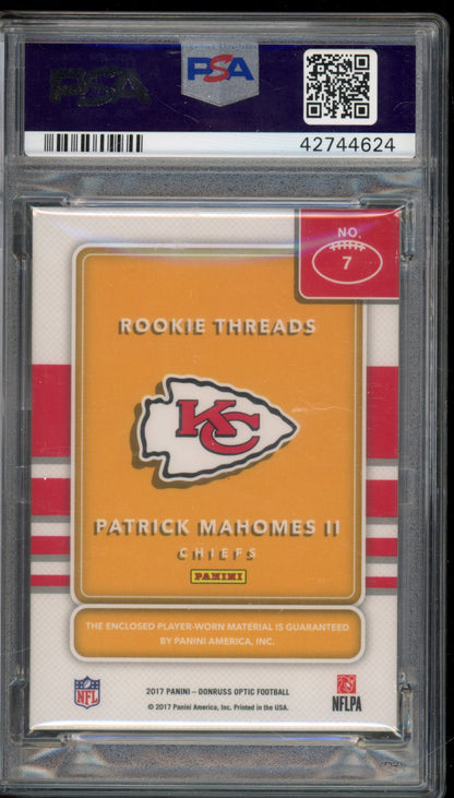 2017 Optic Patrick Mahomes II Rookie Threads Jersey PSA 8 RC