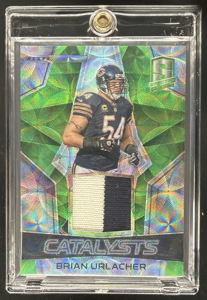 2017 Panini Spectra Brian Urlacher #16 Catalysts Neon Green 5/10