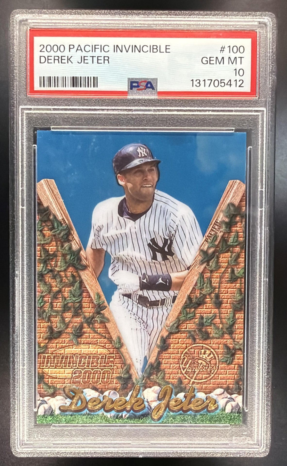 2000 Pacific Invincible Derek Jeter #100 PSA 10