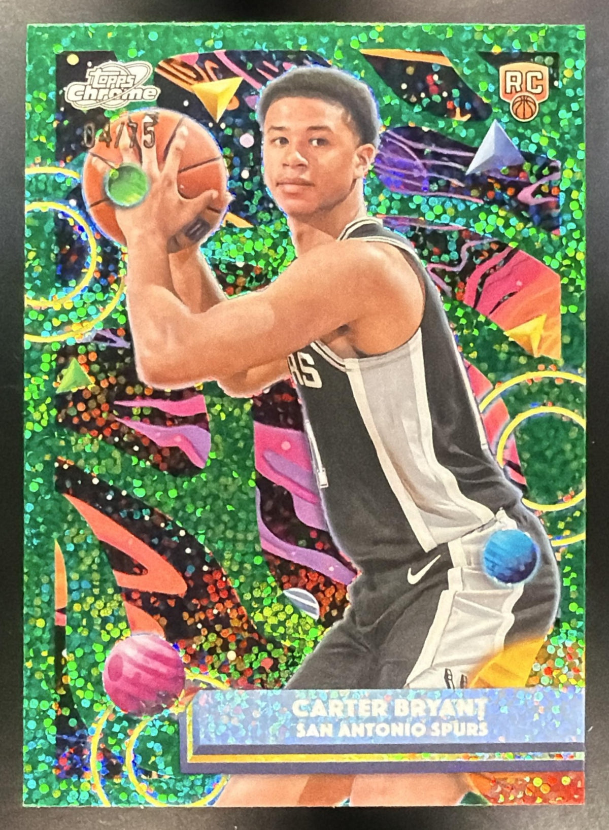 2025 Topps Cosmic Chrome Carter Bryant #139 Green Space Dust Refractor 4/75 RC
